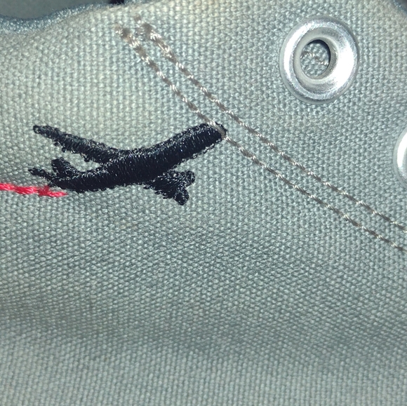 Converse - Picture 4 of 5